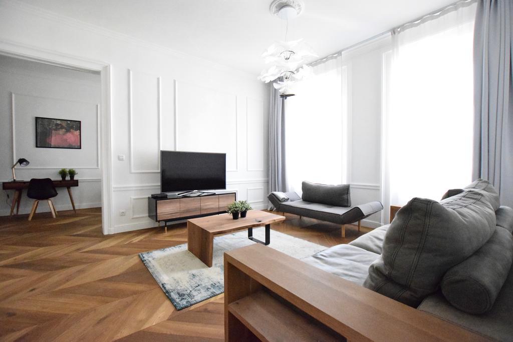 Luxury Apartment By Hi5 - Szervita Suite بودابست المظهر الخارجي الصورة