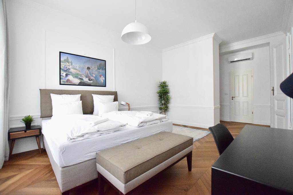 Luxury Apartment By Hi5 - Szervita Suite بودابست المظهر الخارجي الصورة