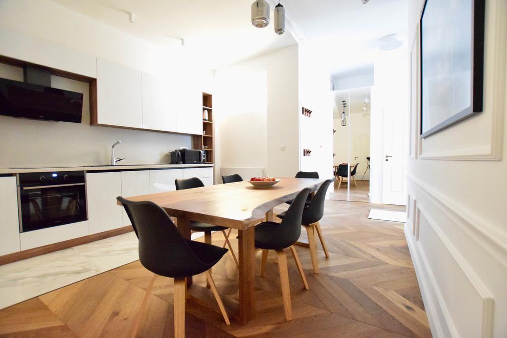 Luxury Apartment By Hi5 - Szervita Suite بودابست المظهر الخارجي الصورة